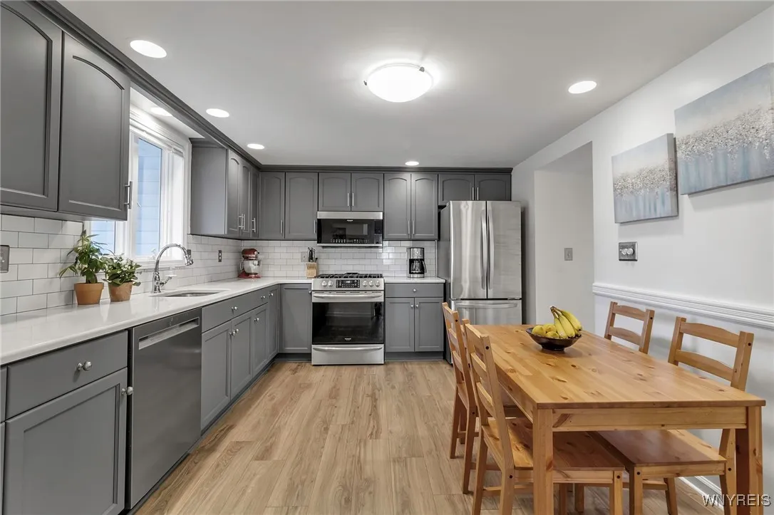 4277 Wildwood Drive, Clarence, New York 14221, Clarence, New York 14221, 4 Bedrooms Bedrooms, 8 Rooms Rooms,2 BathroomsBathrooms,Residential,Closed,4277 Wildwood Drive, Clarence, New York 14221,0,B1577618