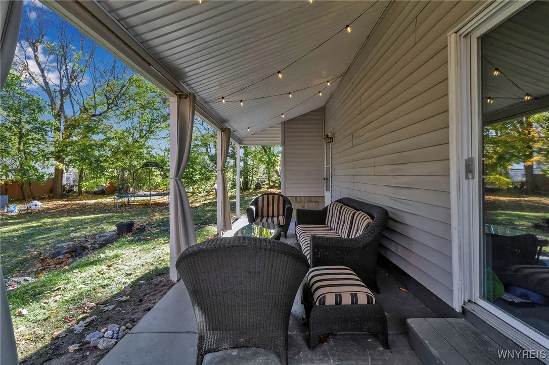 4277 Wildwood Drive, Clarence, New York 14221, Clarence, New York 14221, 4 Bedrooms Bedrooms, 8 Rooms Rooms,2 BathroomsBathrooms,Residential,Closed,4277 Wildwood Drive, Clarence, New York 14221,0,B1577618
