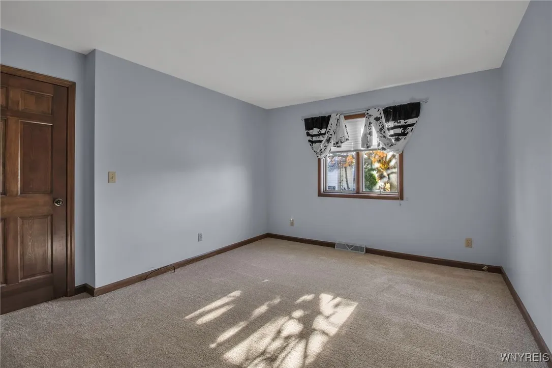 5861 Goodrich Road 3d, Clarence, New York 14032, Clarence, New York 14032, 2 Bedrooms Bedrooms, 10 Rooms Rooms,2 BathroomsBathrooms,Residential,Closed,5861 Goodrich Road 3d, Clarence, New York 14032,0,B1577516