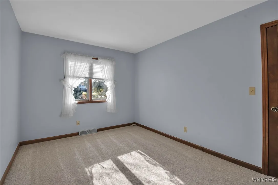 5861 Goodrich Road 3d, Clarence, New York 14032, Clarence, New York 14032, 2 Bedrooms Bedrooms, 10 Rooms Rooms,2 BathroomsBathrooms,Residential,Closed,5861 Goodrich Road 3d, Clarence, New York 14032,0,B1577516