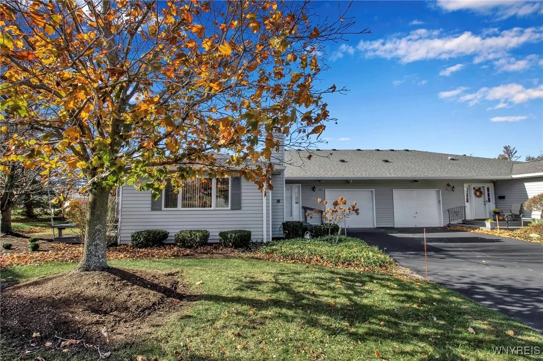 5861 Goodrich Road 3d, Clarence, New York 14032, Clarence, New York 14032, 2 Bedrooms Bedrooms, 10 Rooms Rooms,2 BathroomsBathrooms,Residential,Closed,5861 Goodrich Road 3d, Clarence, New York 14032,0,B1577516
