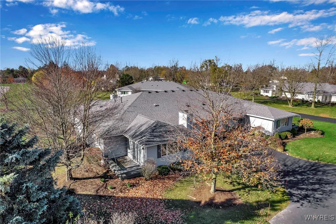 5861 Goodrich Road 3d, Clarence, New York 14032, Clarence, New York 14032, 2 Bedrooms Bedrooms, 10 Rooms Rooms,2 BathroomsBathrooms,Residential,Closed,5861 Goodrich Road 3d, Clarence, New York 14032,0,B1577516