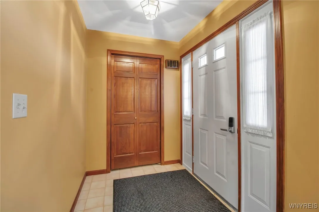 5861 Goodrich Road 3d, Clarence, New York 14032, Clarence, New York 14032, 2 Bedrooms Bedrooms, 10 Rooms Rooms,2 BathroomsBathrooms,Residential,Closed,5861 Goodrich Road 3d, Clarence, New York 14032,0,B1577516