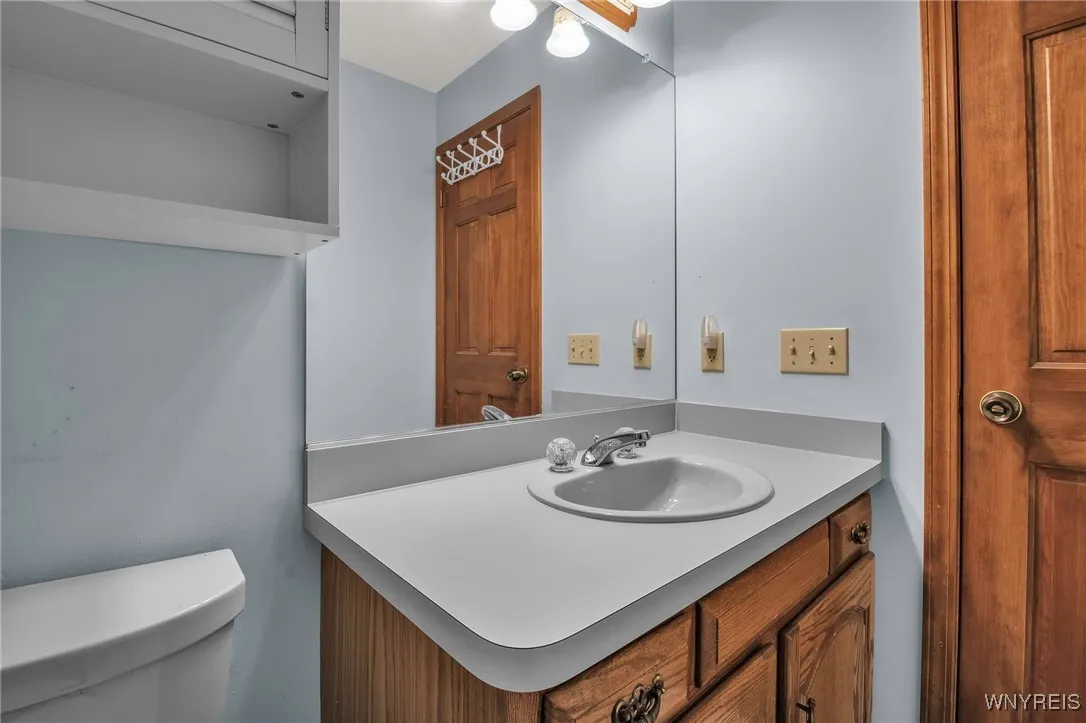 5861 Goodrich Road 3d, Clarence, New York 14032, Clarence, New York 14032, 2 Bedrooms Bedrooms, 10 Rooms Rooms,2 BathroomsBathrooms,Residential,Closed,5861 Goodrich Road 3d, Clarence, New York 14032,0,B1577516