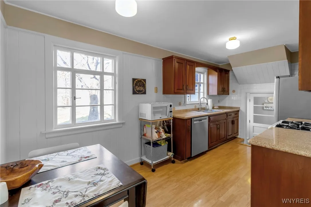 310 Parkdale Avenue, Aurora, New York 14052, Aurora, New York 14052, 3 Bedrooms Bedrooms, 8 Rooms Rooms,2 BathroomsBathrooms,Residential,Closed,310 Parkdale Avenue, Aurora, New York 14052,0,B1577669