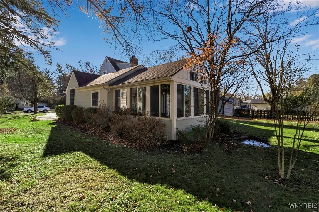 310 Parkdale Avenue, Aurora, New York 14052, Aurora, New York 14052, 3 Bedrooms Bedrooms, 8 Rooms Rooms,2 BathroomsBathrooms,Residential,Closed,310 Parkdale Avenue, Aurora, New York 14052,0,B1577669