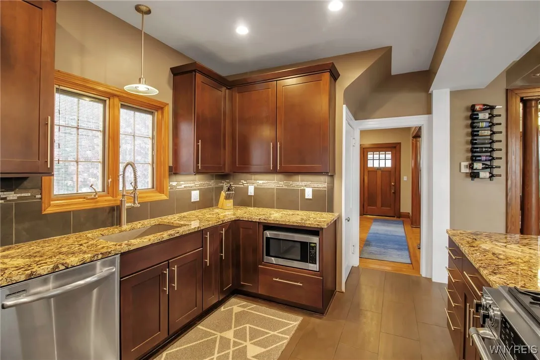 56 Wardman Road, Tonawanda-town, New York 14217, Tonawanda, New York 14217, 3 Bedrooms Bedrooms, 8 Rooms Rooms,1 BathroomBathrooms,Residential,Closed,56 Wardman Road, Tonawanda-town, New York 14217,0,B1577436