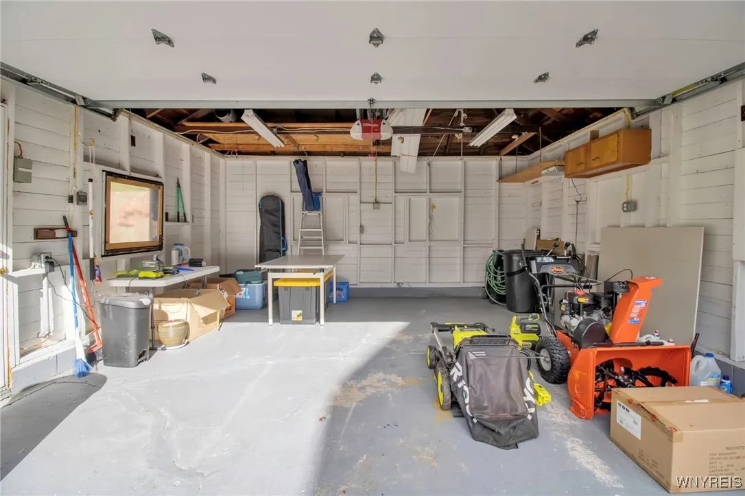 56 Wardman Road, Tonawanda-town, New York 14217, Tonawanda, New York 14217, 3 Bedrooms Bedrooms, 8 Rooms Rooms,1 BathroomBathrooms,Residential,Closed,56 Wardman Road, Tonawanda-town, New York 14217,0,B1577436
