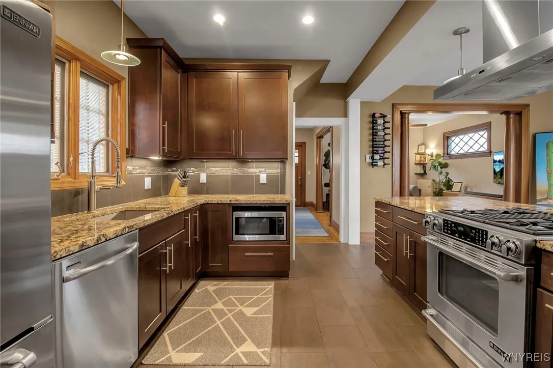 56 Wardman Road, Tonawanda-town, New York 14217, Tonawanda, New York 14217, 3 Bedrooms Bedrooms, 8 Rooms Rooms,1 BathroomBathrooms,Residential,Closed,56 Wardman Road, Tonawanda-town, New York 14217,0,B1577436