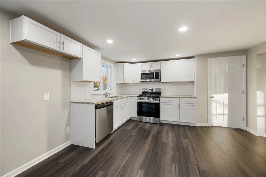 22 Gillespie Road, Volney, New York 13069, Volney, New York 13069, 4 Bedrooms Bedrooms, 7 Rooms Rooms,1 BathroomBathrooms,Residential,Closed,22 Gillespie Road, Volney, New York 13069,0,R1577739