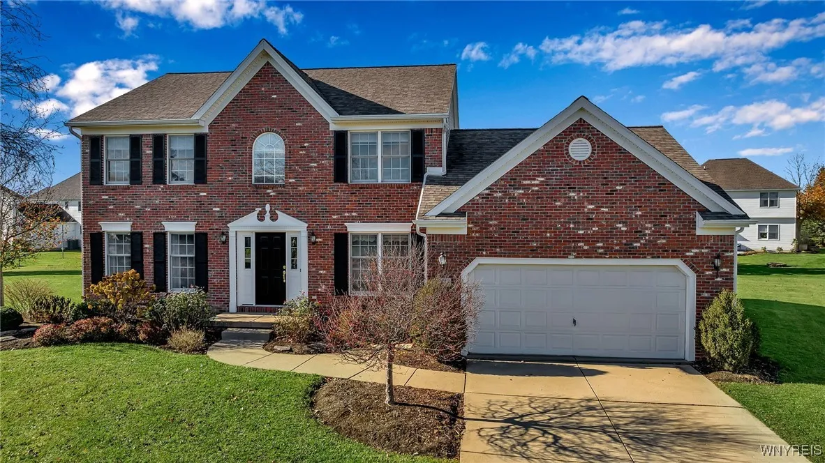 8618 Meadow Creek Court, Clarence, New York 14051, Clarence, New York 14051, 4 Bedrooms Bedrooms, 9 Rooms Rooms,2 BathroomsBathrooms,Residential,Closed,8618 Meadow Creek Court, Clarence, New York 14051,0,B1577729
