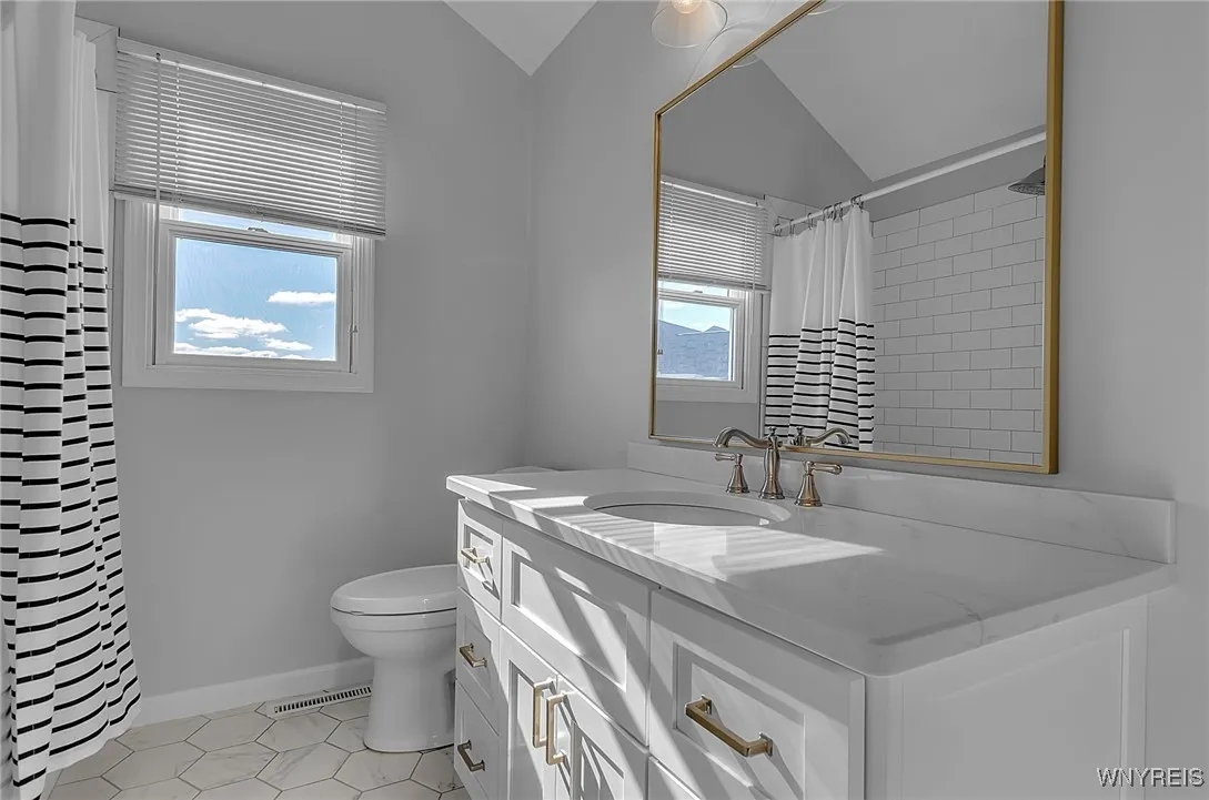 8618 Meadow Creek Court, Clarence, New York 14051, Clarence, New York 14051, 4 Bedrooms Bedrooms, 9 Rooms Rooms,2 BathroomsBathrooms,Residential,Closed,8618 Meadow Creek Court, Clarence, New York 14051,0,B1577729