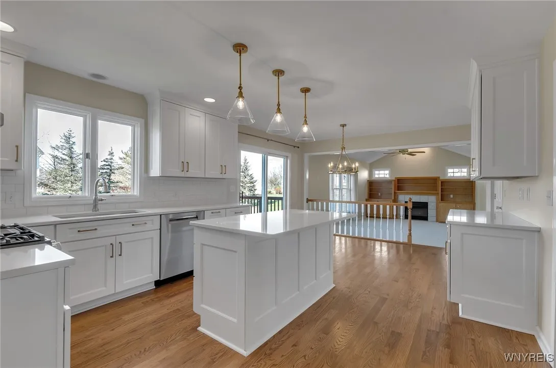 8618 Meadow Creek Court, Clarence, New York 14051, Clarence, New York 14051, 4 Bedrooms Bedrooms, 9 Rooms Rooms,2 BathroomsBathrooms,Residential,Closed,8618 Meadow Creek Court, Clarence, New York 14051,0,B1577729