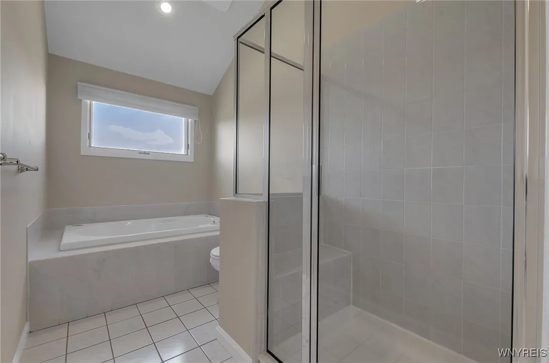 8618 Meadow Creek Court, Clarence, New York 14051, Clarence, New York 14051, 4 Bedrooms Bedrooms, 9 Rooms Rooms,2 BathroomsBathrooms,Residential,Closed,8618 Meadow Creek Court, Clarence, New York 14051,0,B1577729