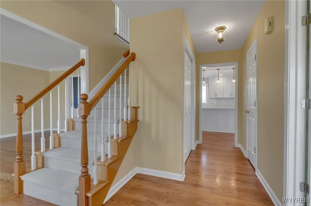 8618 Meadow Creek Court, Clarence, New York 14051, Clarence, New York 14051, 4 Bedrooms Bedrooms, 9 Rooms Rooms,2 BathroomsBathrooms,Residential,Closed,8618 Meadow Creek Court, Clarence, New York 14051,0,B1577729