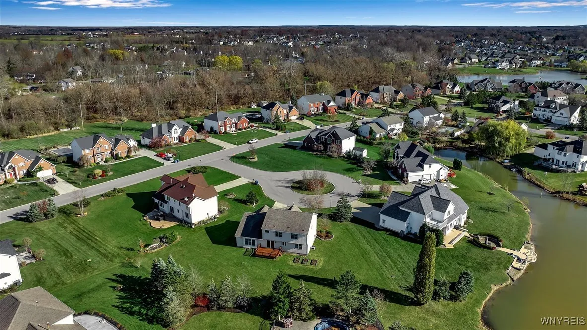8618 Meadow Creek Court, Clarence, New York 14051, Clarence, New York 14051, 4 Bedrooms Bedrooms, 9 Rooms Rooms,2 BathroomsBathrooms,Residential,Closed,8618 Meadow Creek Court, Clarence, New York 14051,0,B1577729