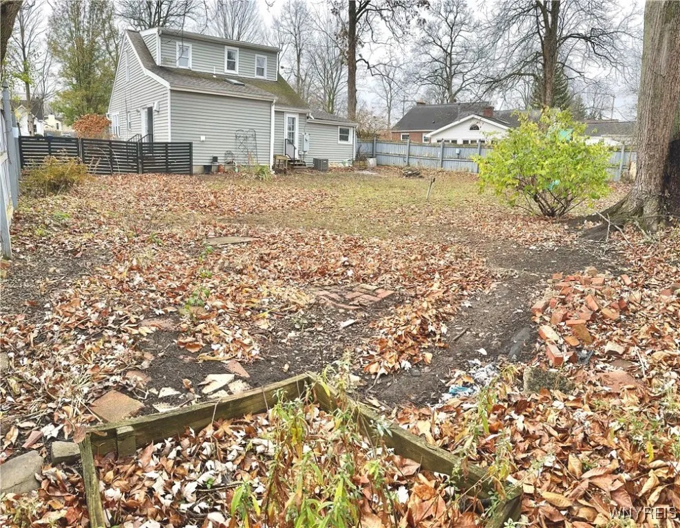 3852 Yale Avenue, Hamburg, New York 14075, Hamburg, New York 14075, 3 Bedrooms Bedrooms, 8 Rooms Rooms,1 BathroomBathrooms,Residential,Closed,3852 Yale Avenue, Hamburg, New York 14075,0,B1577904