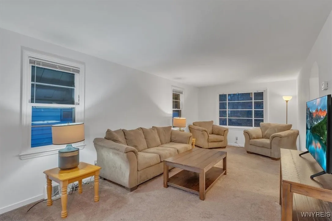 686 Girard Avenue, Aurora, New York 14052, Aurora, New York 14052, 3 Bedrooms Bedrooms, 5 Rooms Rooms,2 BathroomsBathrooms,Residential,Closed,686 Girard Avenue, Aurora, New York 14052,0,B1577908
