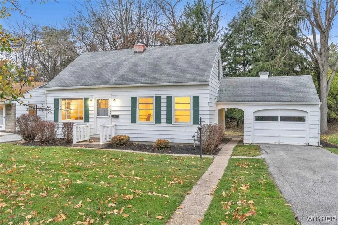 686 Girard Avenue, Aurora, New York 14052, Aurora, New York 14052, 3 Bedrooms Bedrooms, 5 Rooms Rooms,2 BathroomsBathrooms,Residential,Closed,686 Girard Avenue, Aurora, New York 14052,0,B1577908