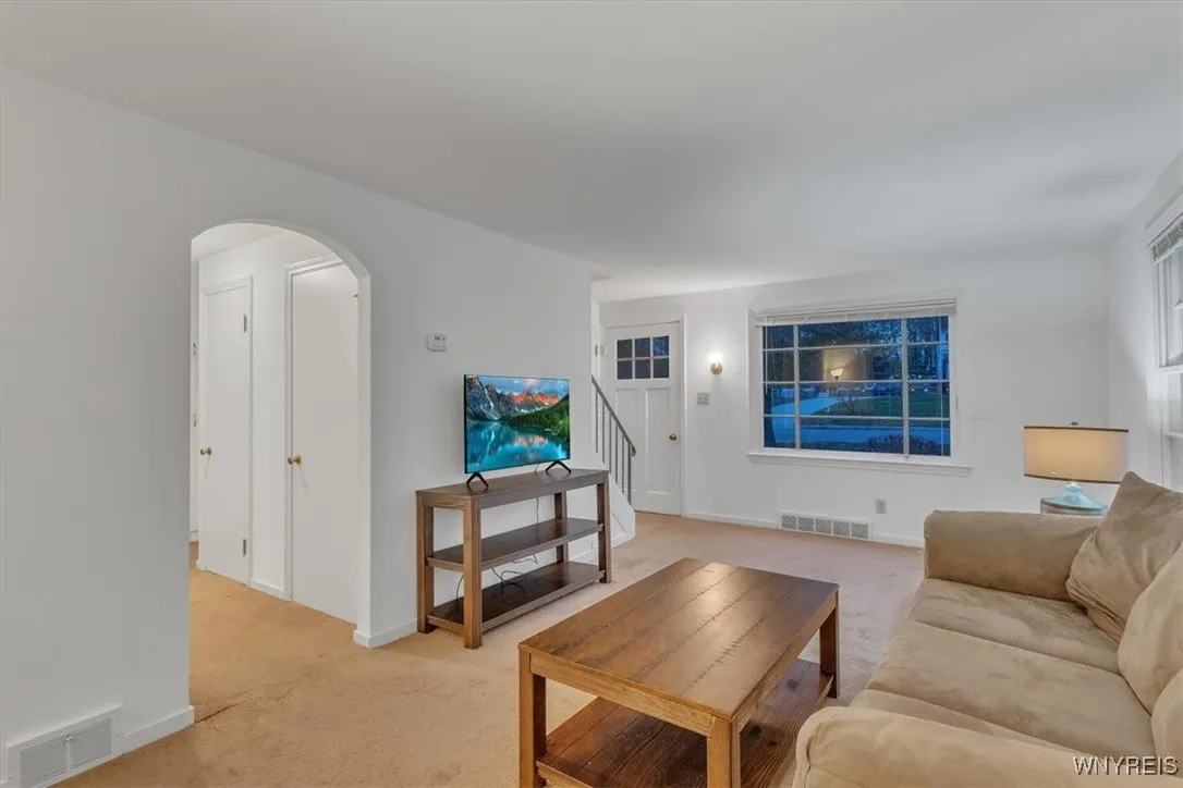 686 Girard Avenue, Aurora, New York 14052, Aurora, New York 14052, 3 Bedrooms Bedrooms, 5 Rooms Rooms,2 BathroomsBathrooms,Residential,Closed,686 Girard Avenue, Aurora, New York 14052,0,B1577908