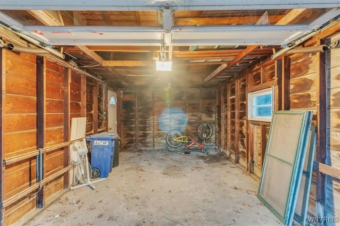 686 Girard Avenue, Aurora, New York 14052, Aurora, New York 14052, 3 Bedrooms Bedrooms, 5 Rooms Rooms,2 BathroomsBathrooms,Residential,Closed,686 Girard Avenue, Aurora, New York 14052,0,B1577908