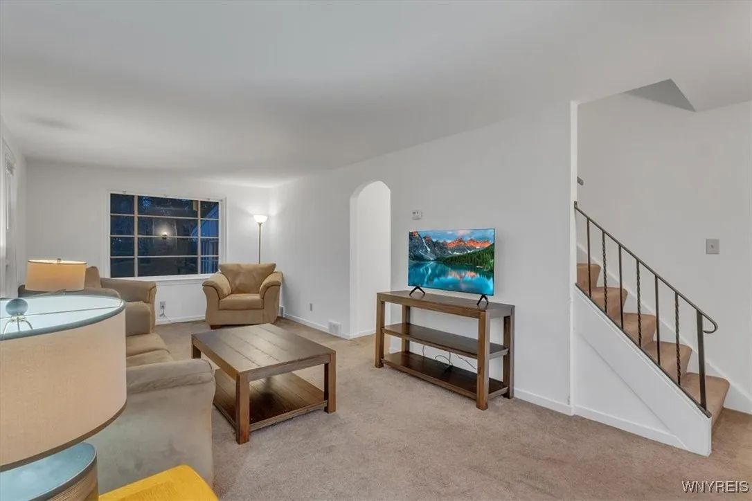 686 Girard Avenue, Aurora, New York 14052, Aurora, New York 14052, 3 Bedrooms Bedrooms, 5 Rooms Rooms,2 BathroomsBathrooms,Residential,Closed,686 Girard Avenue, Aurora, New York 14052,0,B1577908