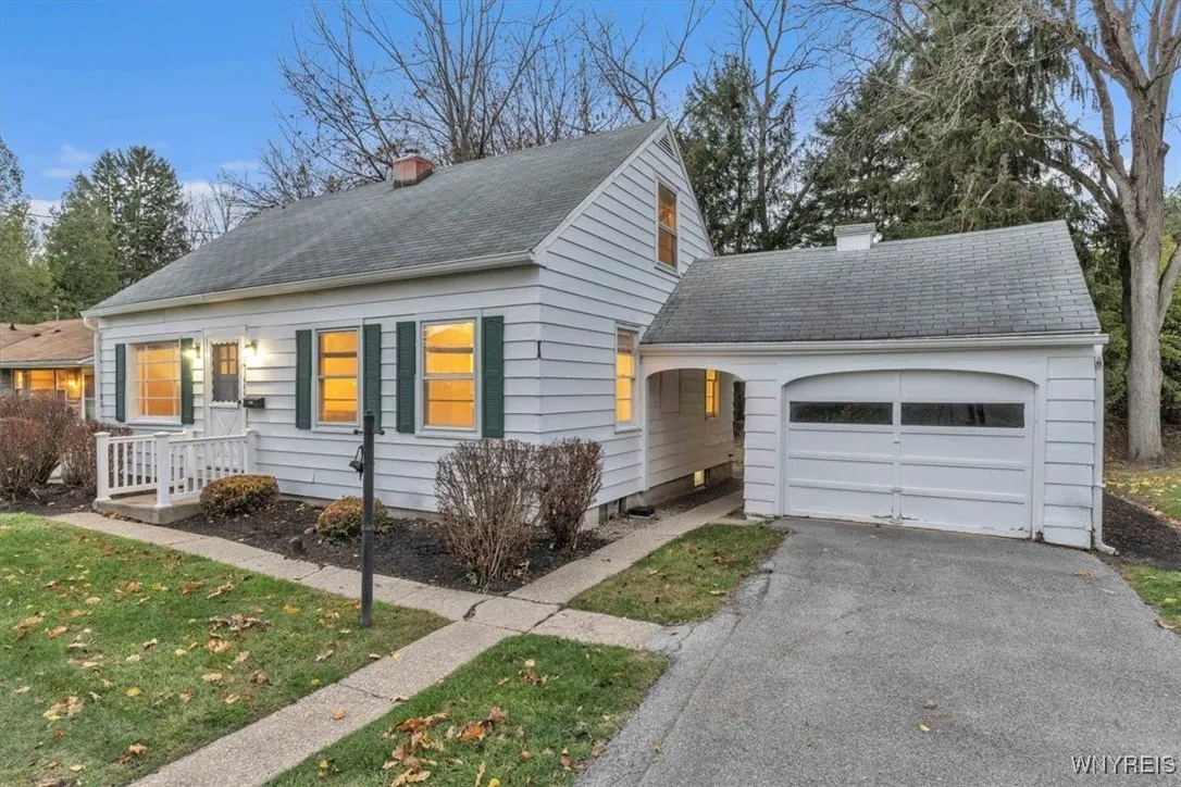 686 Girard Avenue, Aurora, New York 14052, Aurora, New York 14052, 3 Bedrooms Bedrooms, 5 Rooms Rooms,2 BathroomsBathrooms,Residential,Closed,686 Girard Avenue, Aurora, New York 14052,0,B1577908