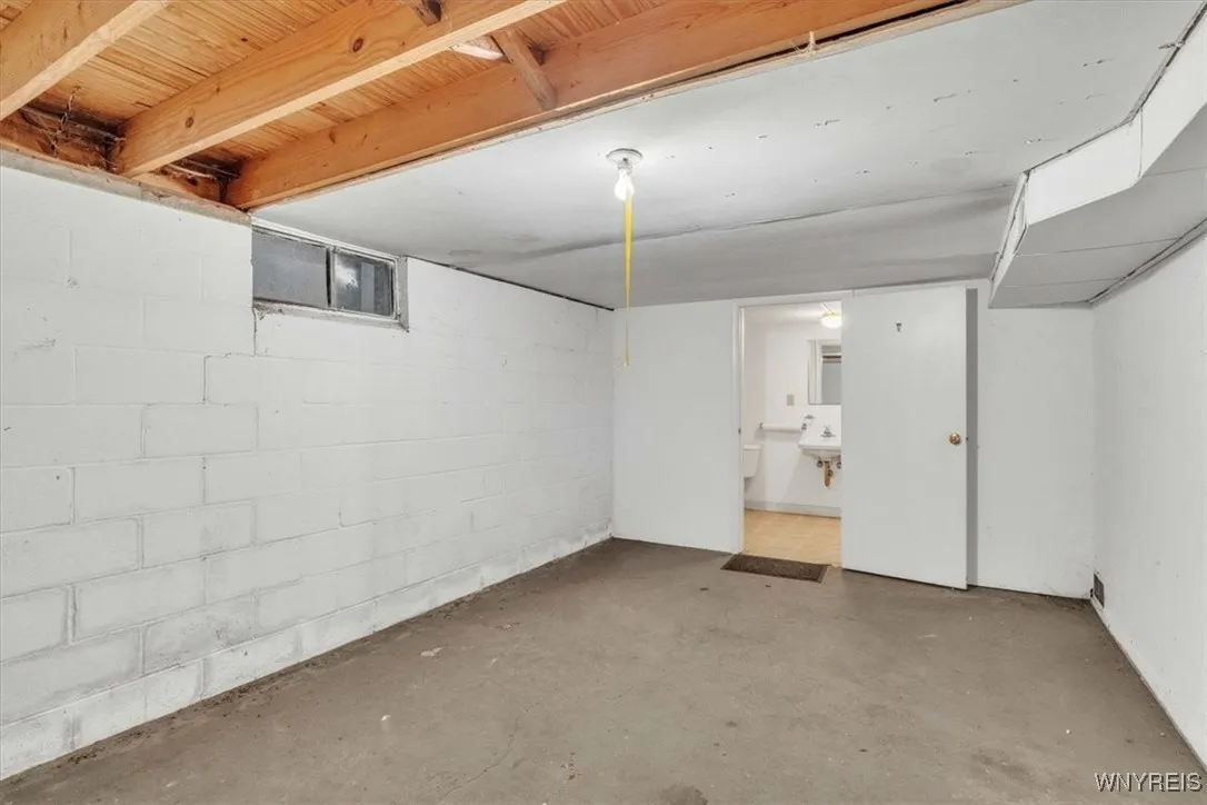 686 Girard Avenue, Aurora, New York 14052, Aurora, New York 14052, 3 Bedrooms Bedrooms, 5 Rooms Rooms,2 BathroomsBathrooms,Residential,Closed,686 Girard Avenue, Aurora, New York 14052,0,B1577908