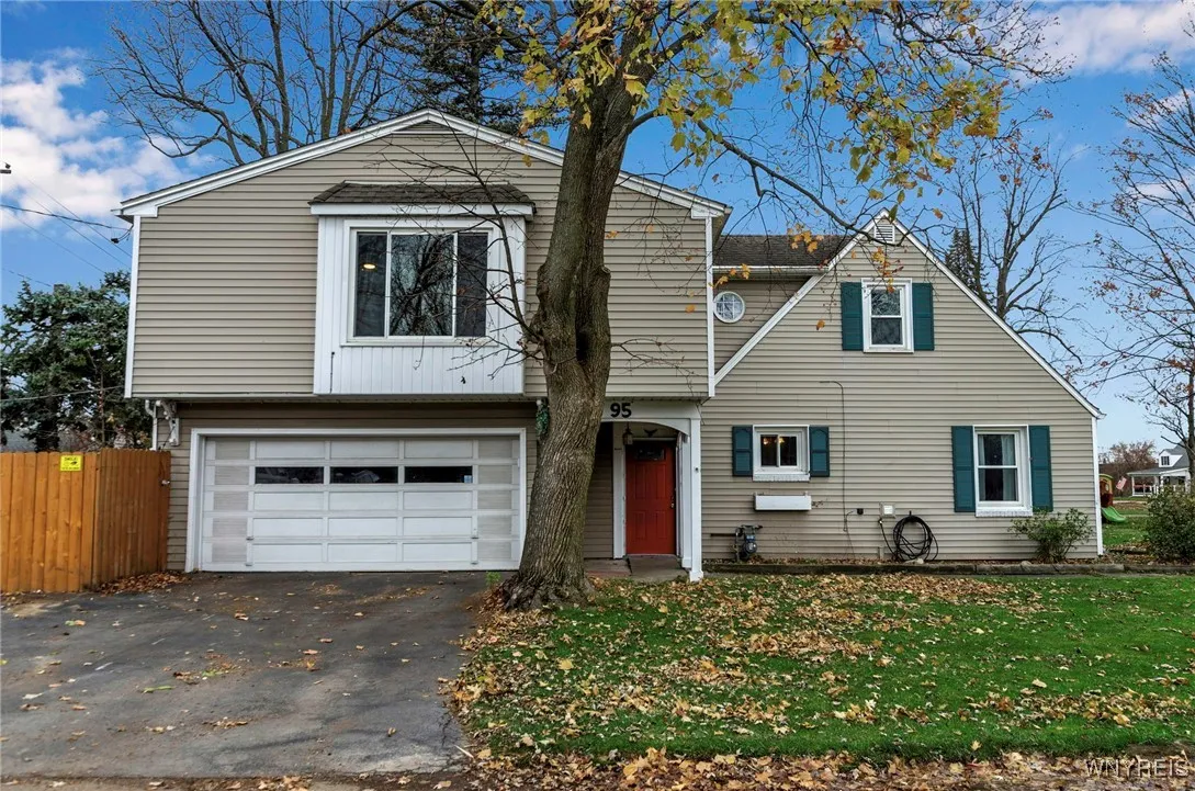 95 Koenig Road, Tonawanda-town, New York 14150, Tonawanda, New York 14150, 3 Bedrooms Bedrooms, 9 Rooms Rooms,2 BathroomsBathrooms,Residential,Closed,95 Koenig Road, Tonawanda-town, New York 14150,0,B1578069