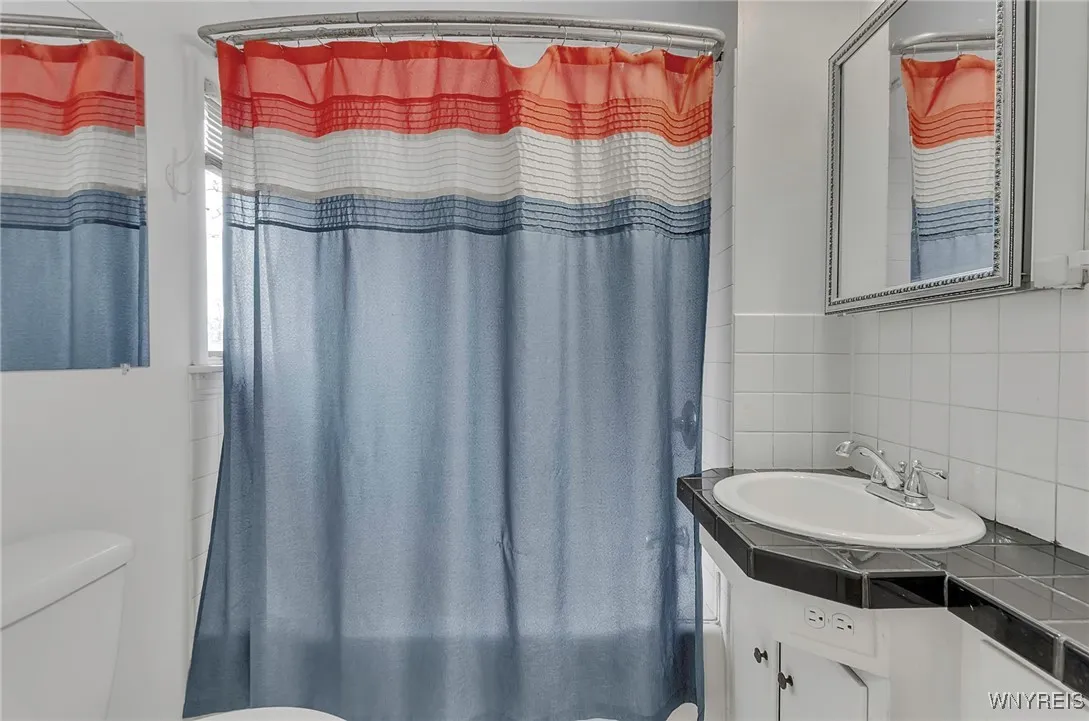 95 Koenig Road, Tonawanda-town, New York 14150, Tonawanda, New York 14150, 3 Bedrooms Bedrooms, 9 Rooms Rooms,2 BathroomsBathrooms,Residential,Closed,95 Koenig Road, Tonawanda-town, New York 14150,0,B1578069