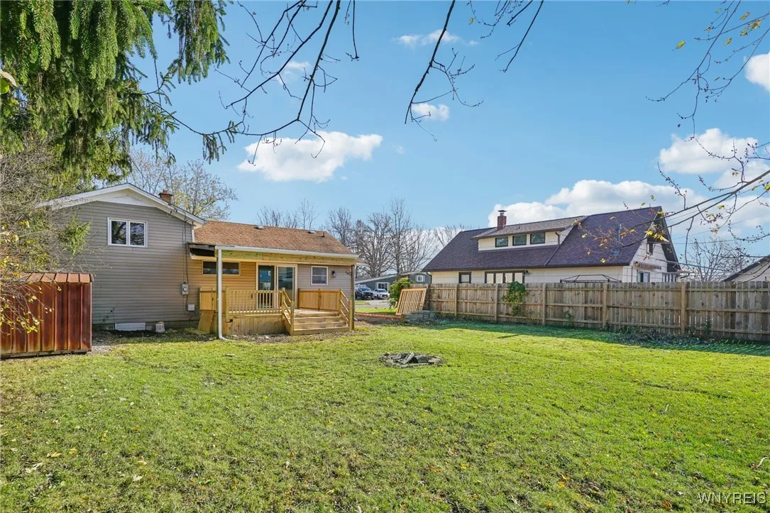 1070 Carter Drive, Grand Island, New York 14072, Grand Island, New York 14072, 4 Bedrooms Bedrooms, 8 Rooms Rooms,1 BathroomBathrooms,Residential,Closed,1070 Carter Drive, Grand Island, New York 14072,0,B1578177