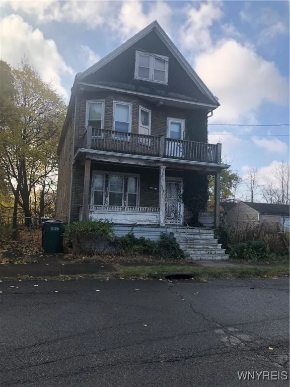 553 East North Street S, Buffalo, New York 14211, Buffalo, New York 14211, 5 Bedrooms Bedrooms, ,2 BathroomsBathrooms,Residential,Closed,553 East North Street S, Buffalo, New York 14211,0,B1578475