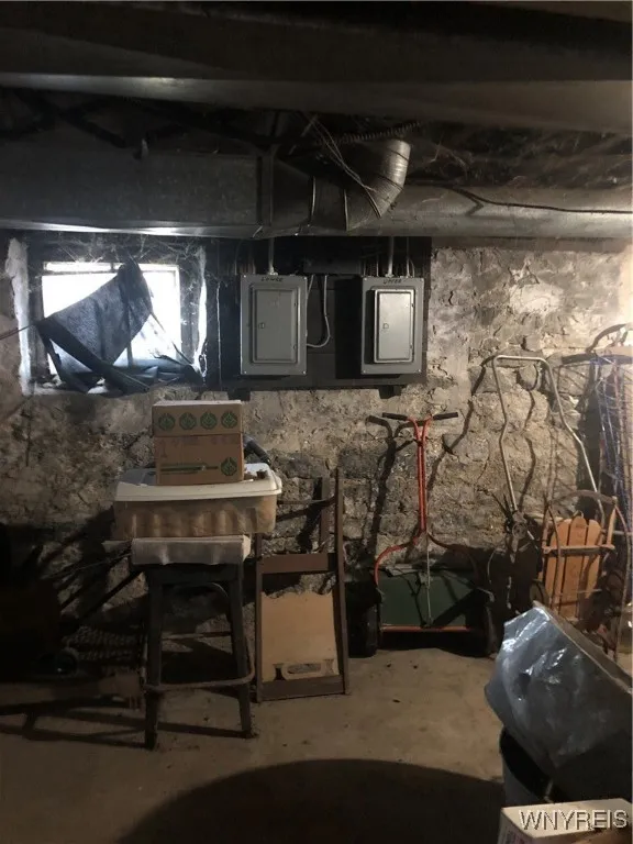 553 East North Street S, Buffalo, New York 14211, Buffalo, New York 14211, 5 Bedrooms Bedrooms, ,2 BathroomsBathrooms,Residential,Closed,553 East North Street S, Buffalo, New York 14211,0,B1578475