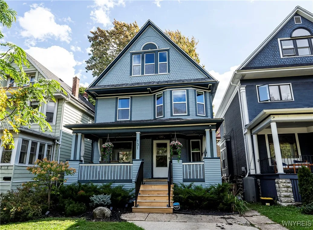 131 Crescent Avenue, Buffalo, New York 14214, Buffalo, New York 14214, 4 Bedrooms Bedrooms, 9 Rooms Rooms,2 BathroomsBathrooms,Residential,Closed,131 Crescent Avenue, Buffalo, New York 14214,0,B1578371