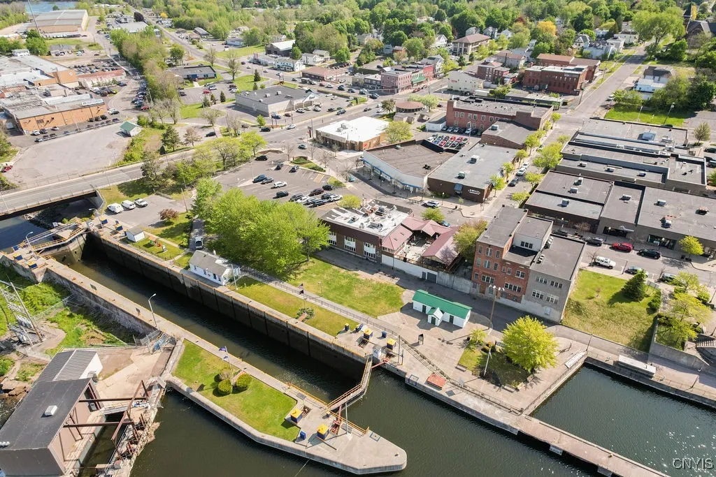 24 South 1st Street, Fulton, New York 13069, Fulton, New York 13069, ,Commercial Sale,For Sale,24 South 1st Street, Fulton, New York 13069,S1578347