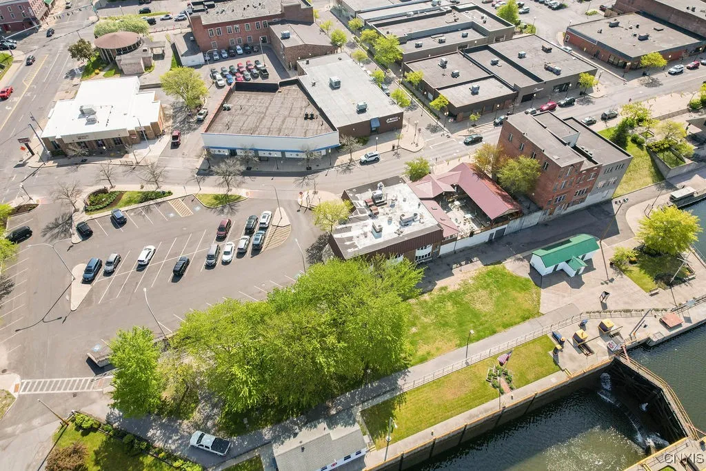 24 South 1st Street, Fulton, New York 13069, Fulton, New York 13069, ,Commercial Sale,For Sale,24 South 1st Street, Fulton, New York 13069,S1578347