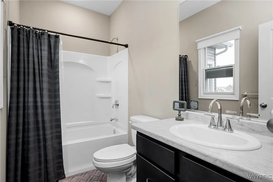 9 Aaron Trail, Orchard Park, New York 14127, Orchard Park, New York 14127, 4 Bedrooms Bedrooms, 11 Rooms Rooms,4 BathroomsBathrooms,Residential,Closed,9 Aaron Trail, Orchard Park, New York 14127,0,B1578626