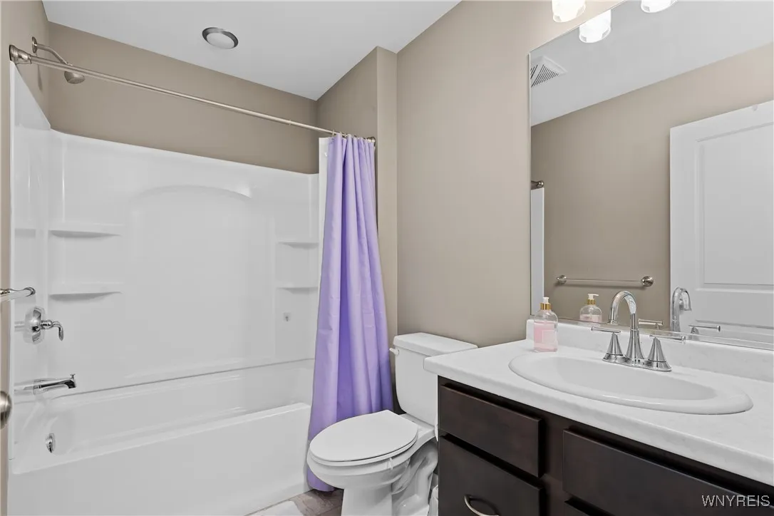 9 Aaron Trail, Orchard Park, New York 14127, Orchard Park, New York 14127, 4 Bedrooms Bedrooms, 11 Rooms Rooms,4 BathroomsBathrooms,Residential,Closed,9 Aaron Trail, Orchard Park, New York 14127,0,B1578626