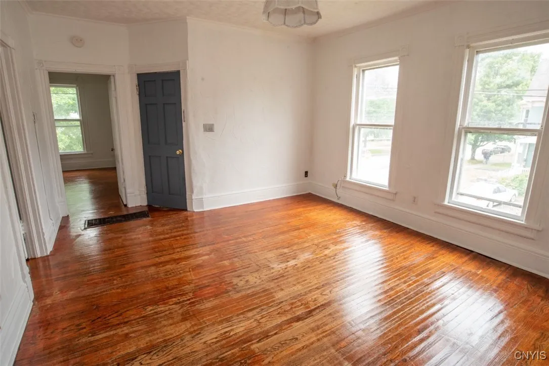 121 East Bloomfield Street, Rome-inside, New York, Rome, New York 13440, 6 Bedrooms Bedrooms, ,2 BathroomsBathrooms,Residential,Closed,121 East Bloomfield Street, Rome-inside, New York ,S1576118