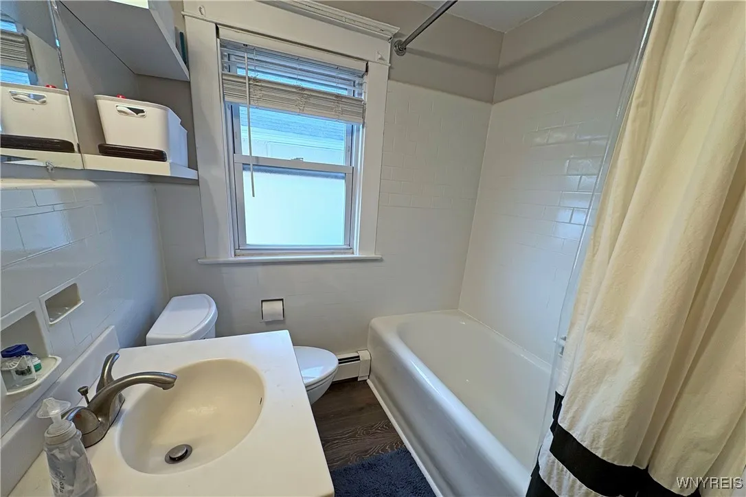52 Columbia Boulevard, Tonawanda-town, New York 14, Tonawanda, New York 14217, 3 Bedrooms Bedrooms, 7 Rooms Rooms,3 BathroomsBathrooms,Residential,Closed,52 Columbia Boulevard, Tonawanda-town, New York 14,0,B1578488