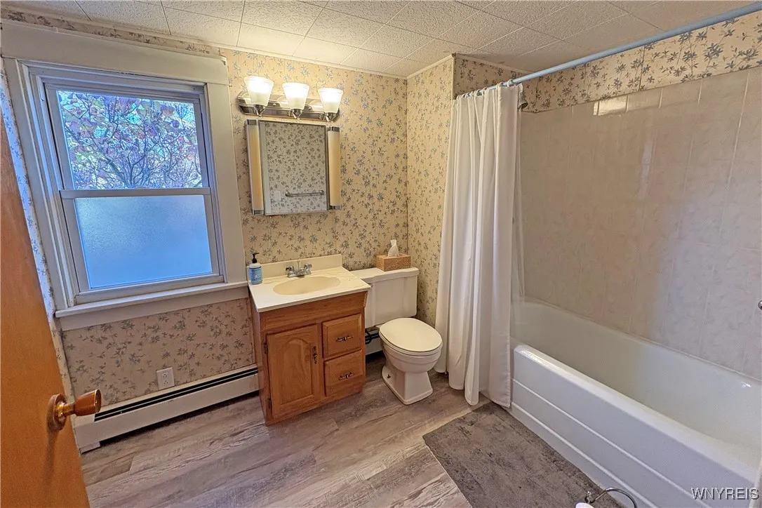 52 Columbia Boulevard, Tonawanda-town, New York 14, Tonawanda, New York 14217, 3 Bedrooms Bedrooms, 7 Rooms Rooms,3 BathroomsBathrooms,Residential,Closed,52 Columbia Boulevard, Tonawanda-town, New York 14,0,B1578488