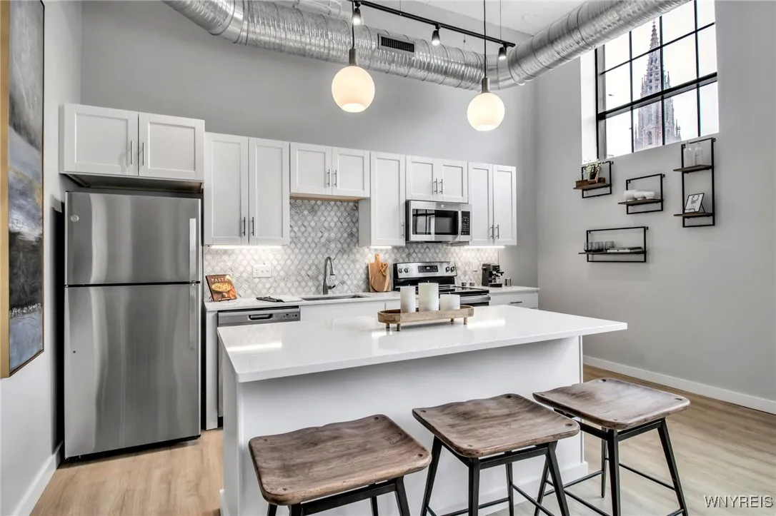 628 Ellicott Street Studio, Buffalo, New York 1420, Buffalo, New York 14203, 3 Rooms Rooms,1 BathroomBathrooms,Residential Lease,For Rent,628 Ellicott Street Studio, Buffalo, New York 1420,B1578640