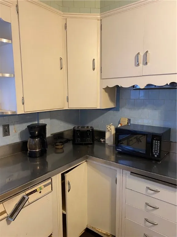 521 East Main, Bradford-city, Pennsylvania 16701, Bradford City, Pennsylvania 16701, 6 Bedrooms Bedrooms, 10 Rooms Rooms,2 BathroomsBathrooms,Residential,Closed,521 East Main, Bradford-city, Pennsylvania 16701,0,R1578679