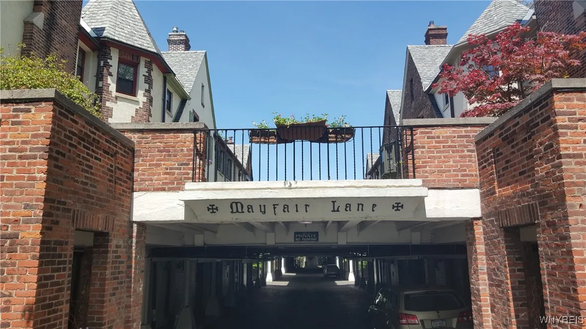9 Mayfair Ln, Buffalo, New York 14201, Buffalo, New York 14201, 4 Bedrooms Bedrooms, 8 Rooms Rooms,3 BathroomsBathrooms,Residential,For Sale,9 Mayfair Ln, Buffalo, New York 14201,0,B1578920