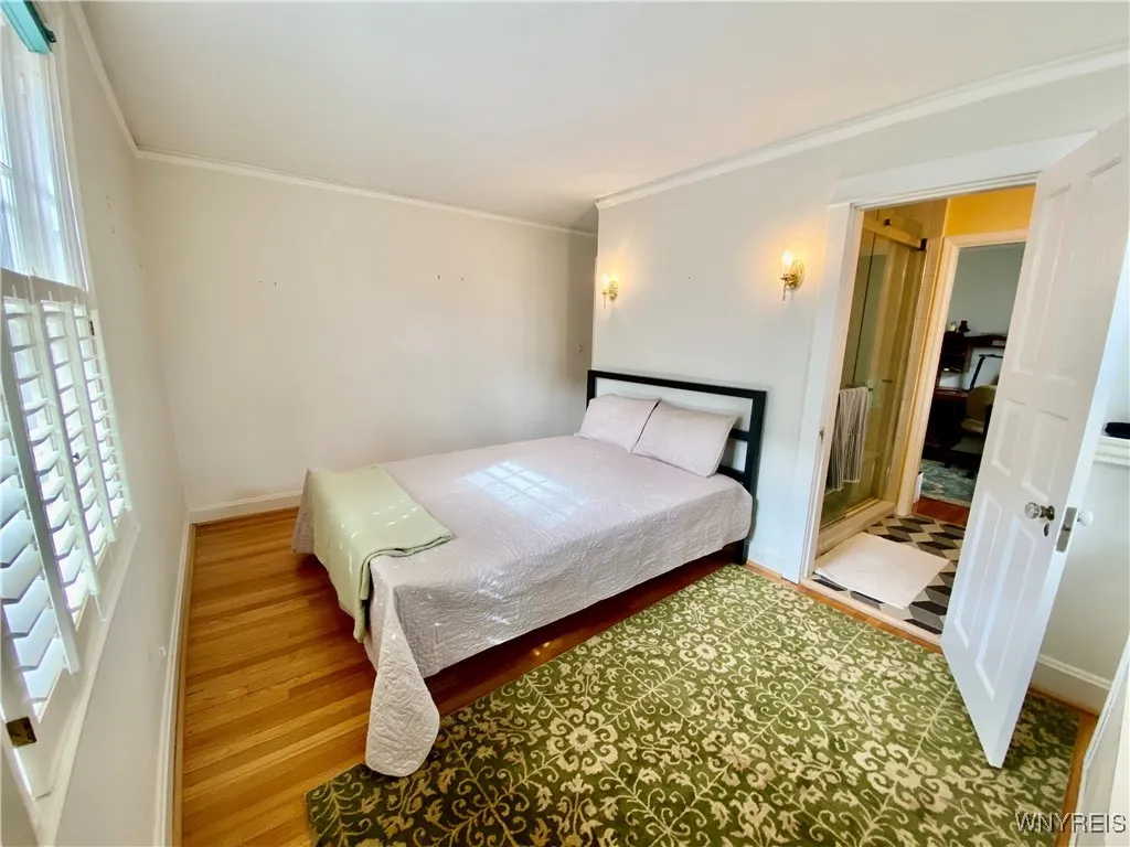 Bedroom is connected to the Jack & Jill bathroom.