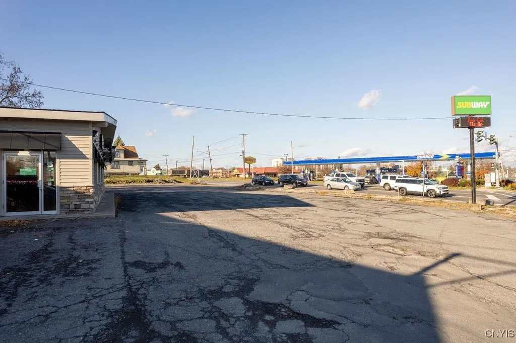501 7th North Street, Salina, New York 13088, Salina, New York 13088, ,Commercial Lease,For Rent,501 7th North Street, Salina, New York 13088,S1578151