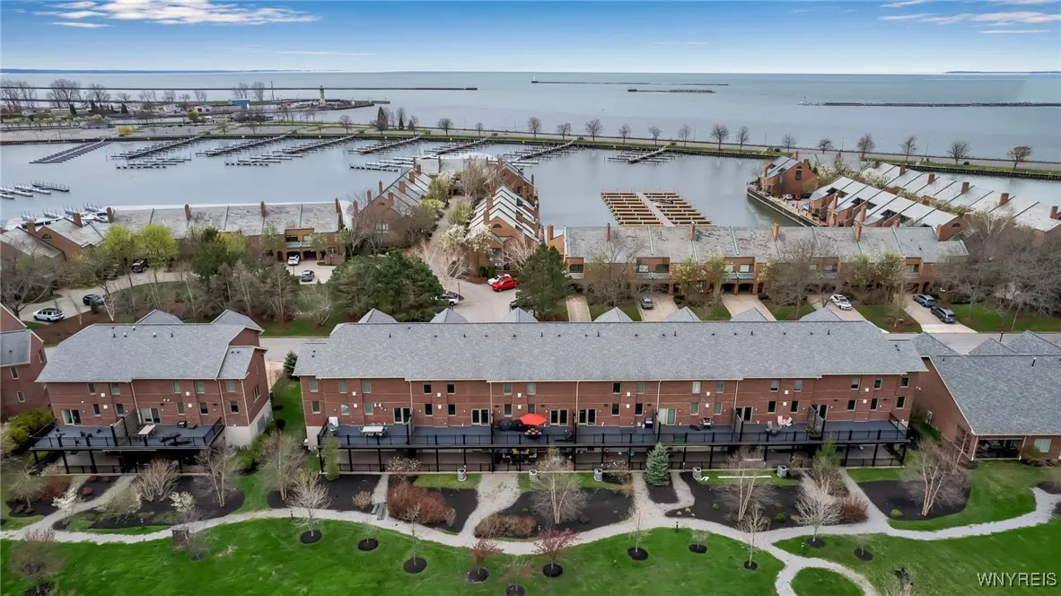 37 Ojibwa Circle, Buffalo, New York 14202, Buffalo, New York 14202, 2 Bedrooms Bedrooms, 6 Rooms Rooms,2 BathroomsBathrooms,Residential Lease,Closed,37 Ojibwa Circle, Buffalo, New York 14202,B1579023