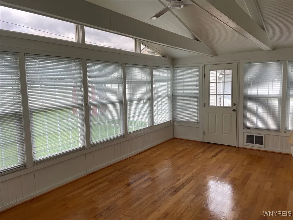 106 Avon Road, Tonawanda-town, New York 14150, Tonawanda, New York 14150, 2 Bedrooms Bedrooms, 6 Rooms Rooms,2 BathroomsBathrooms,Residential,Closed,106 Avon Road, Tonawanda-town, New York 14150,0,B1579231
