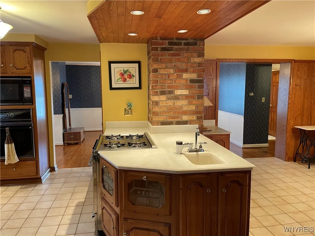 106 Avon Road, Tonawanda-town, New York 14150, Tonawanda, New York 14150, 2 Bedrooms Bedrooms, 6 Rooms Rooms,2 BathroomsBathrooms,Residential,Closed,106 Avon Road, Tonawanda-town, New York 14150,0,B1579231