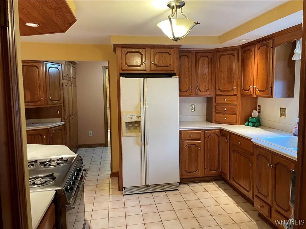 106 Avon Road, Tonawanda-town, New York 14150, Tonawanda, New York 14150, 2 Bedrooms Bedrooms, 6 Rooms Rooms,2 BathroomsBathrooms,Residential,Closed,106 Avon Road, Tonawanda-town, New York 14150,0,B1579231